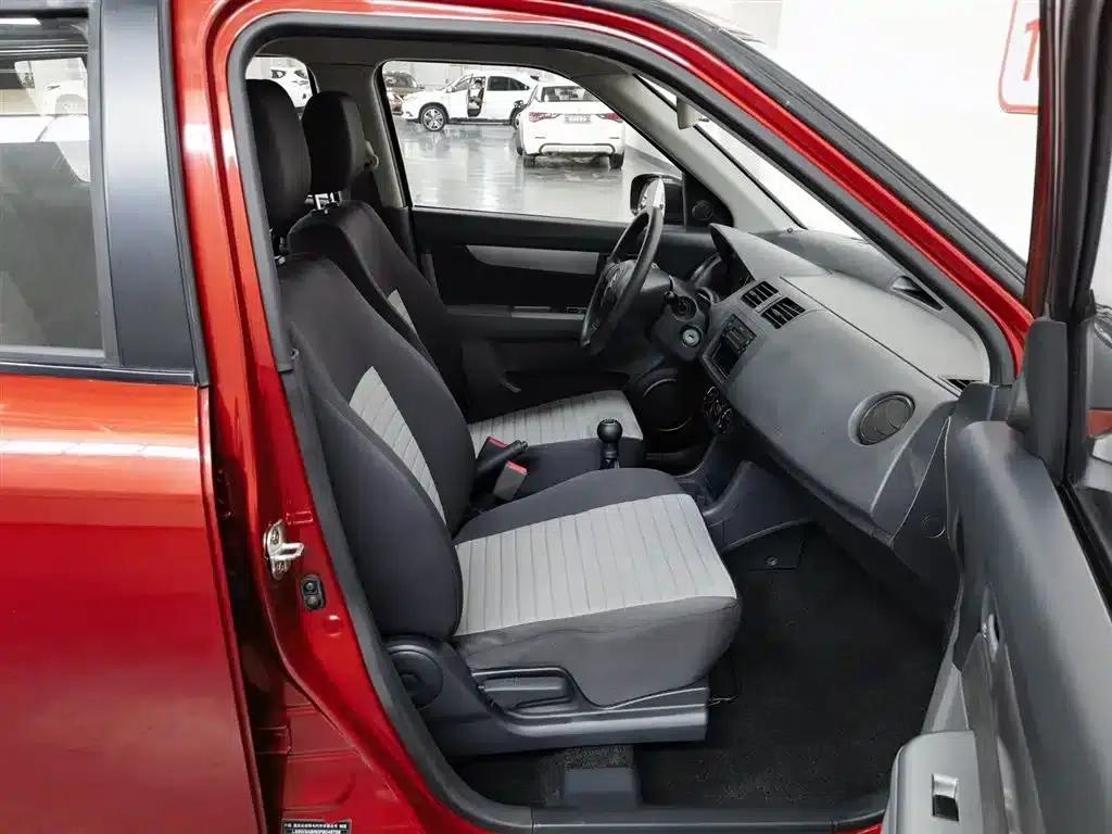 2014 Swift 1.3L Manual Standard Edition — миниатюра 23