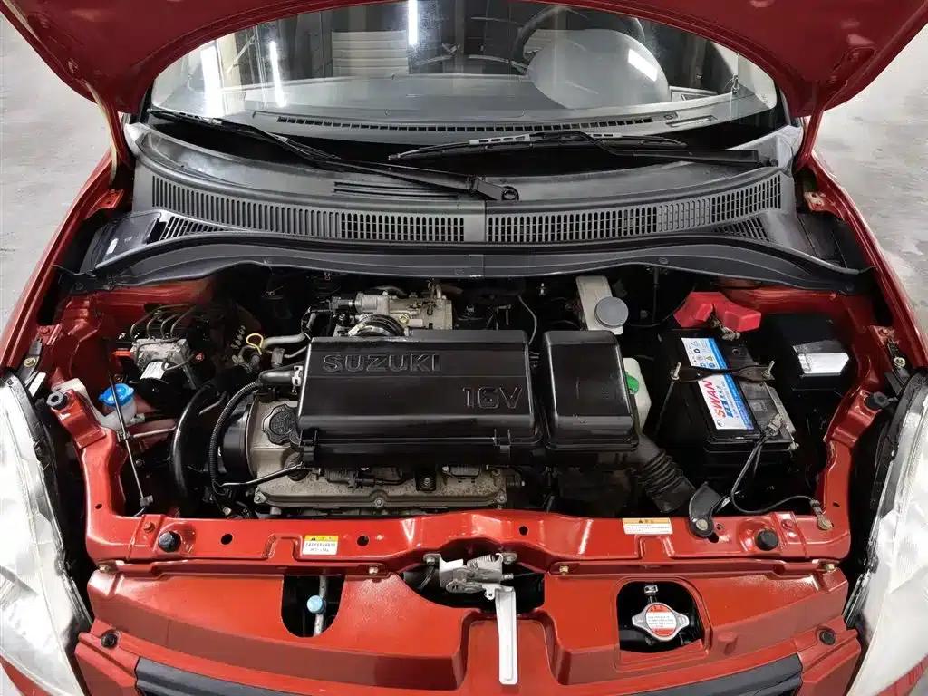 2014 Swift 1.3L Manual Standard Edition — миниатюра 6