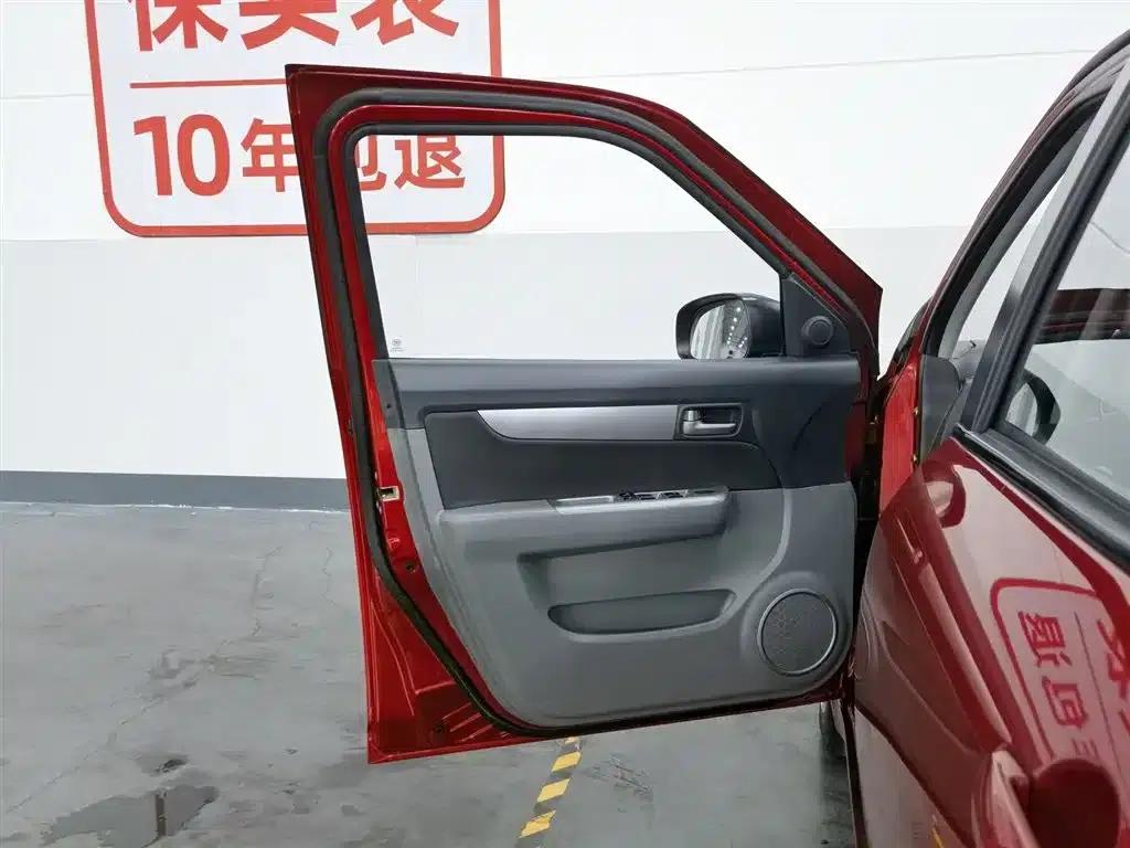 2014 Swift 1.3L Manual Standard Edition — миниатюра 8