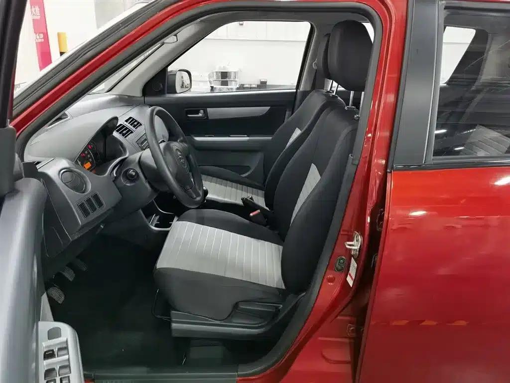 2014 Swift 1.3L Manual Standard Edition — миниатюра 10