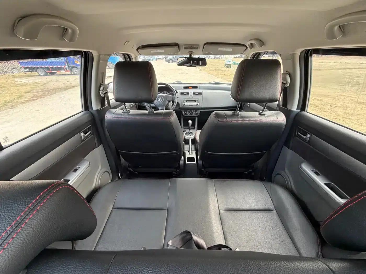 2013 Swift 1.5L Automatic 20th Anniversary Limited Edition — миниатюра 27