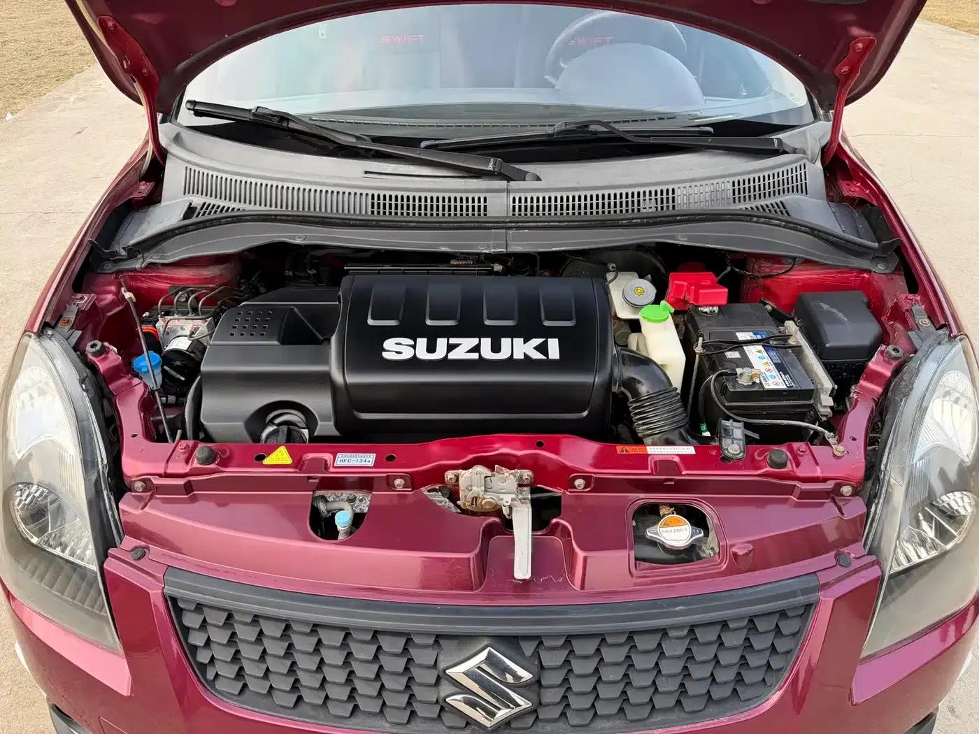 2013 Swift 1.5L Automatic 20th Anniversary Limited Edition — миниатюра 30