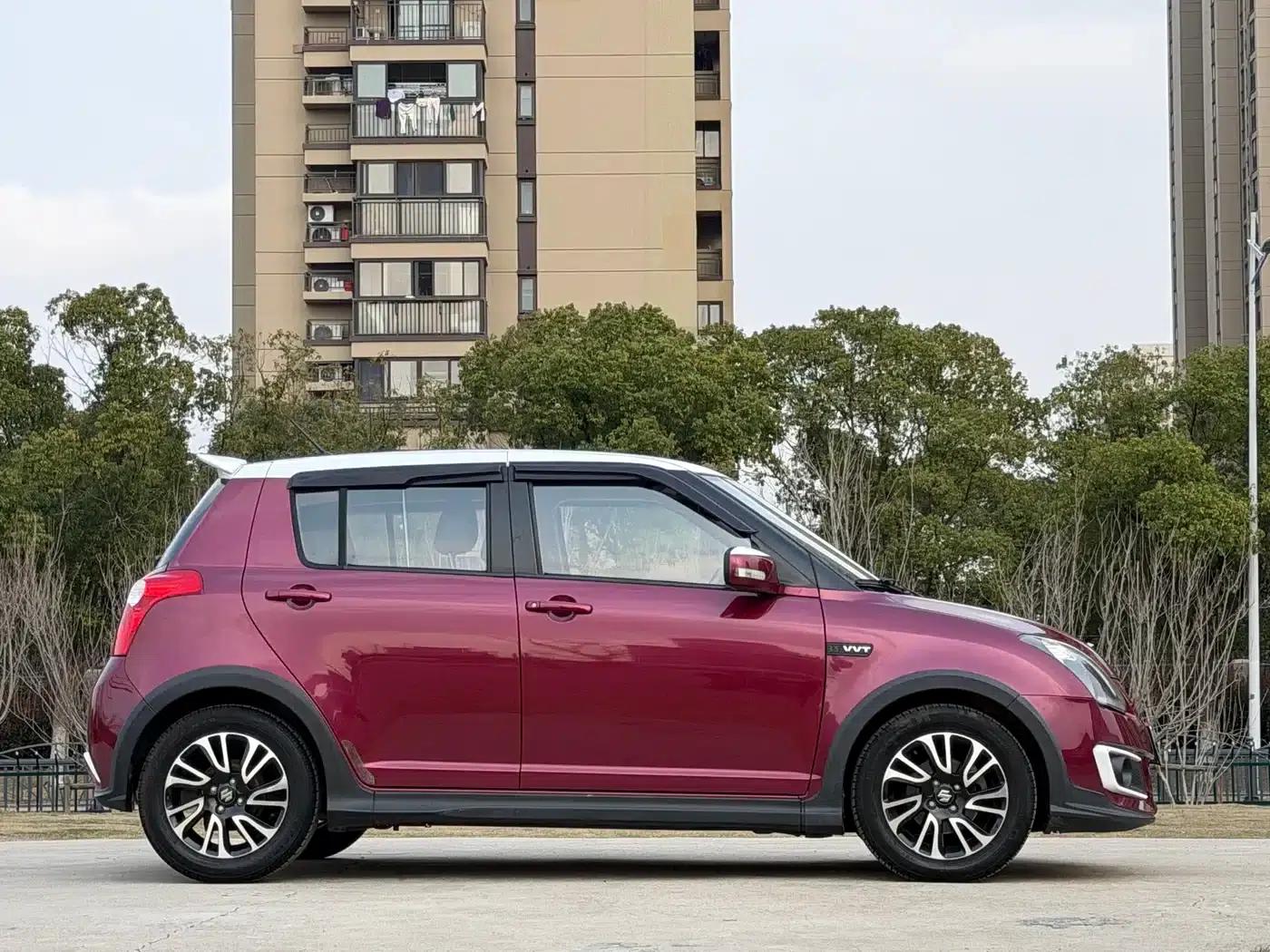 2013 Swift 1.5L Automatic 20th Anniversary Limited Edition — миниатюра 4