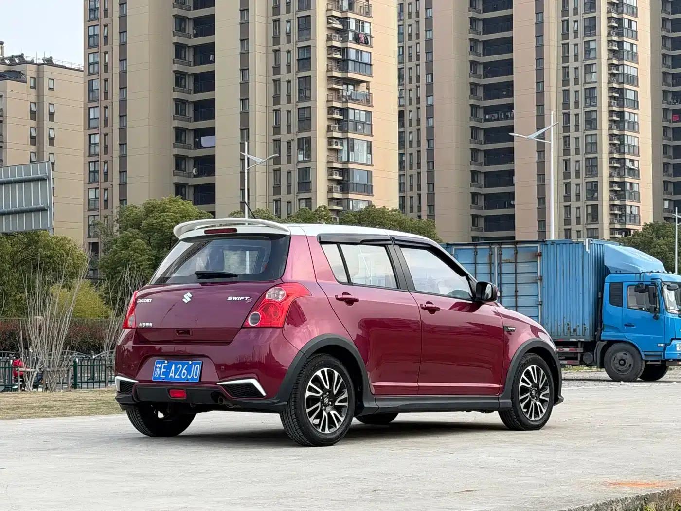 2013 Swift 1.5L Automatic 20th Anniversary Limited Edition — миниатюра 5