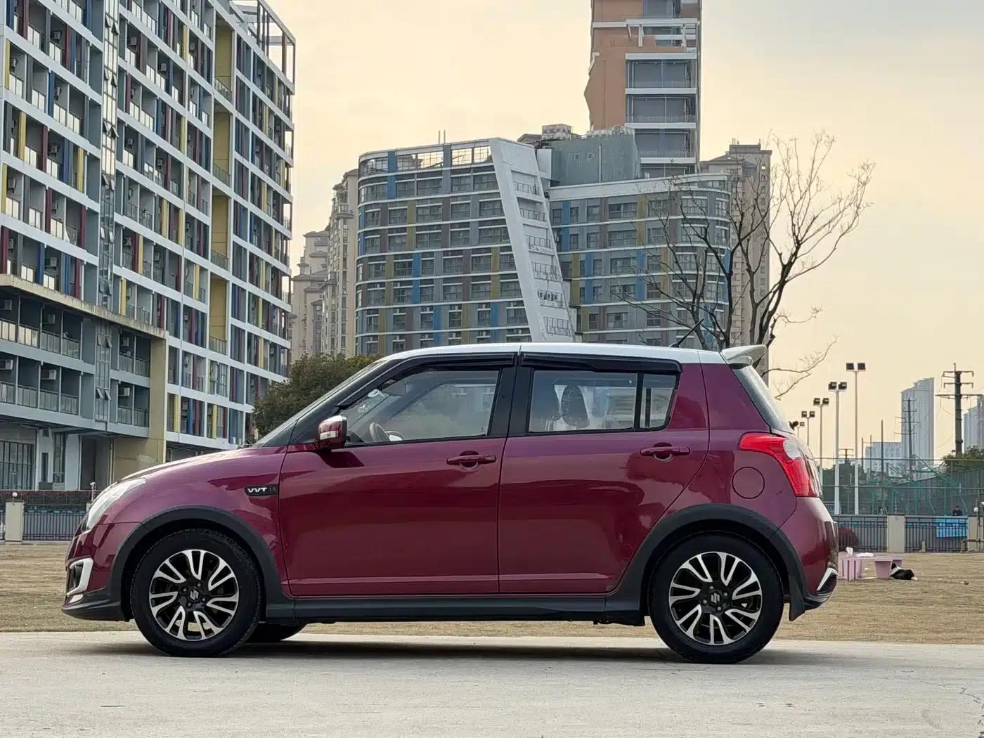 2013 Swift 1.5L Automatic 20th Anniversary Limited Edition — миниатюра 7