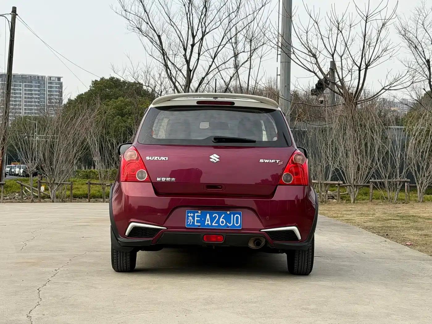 2013 Swift 1.5L Automatic 20th Anniversary Limited Edition — миниатюра 9