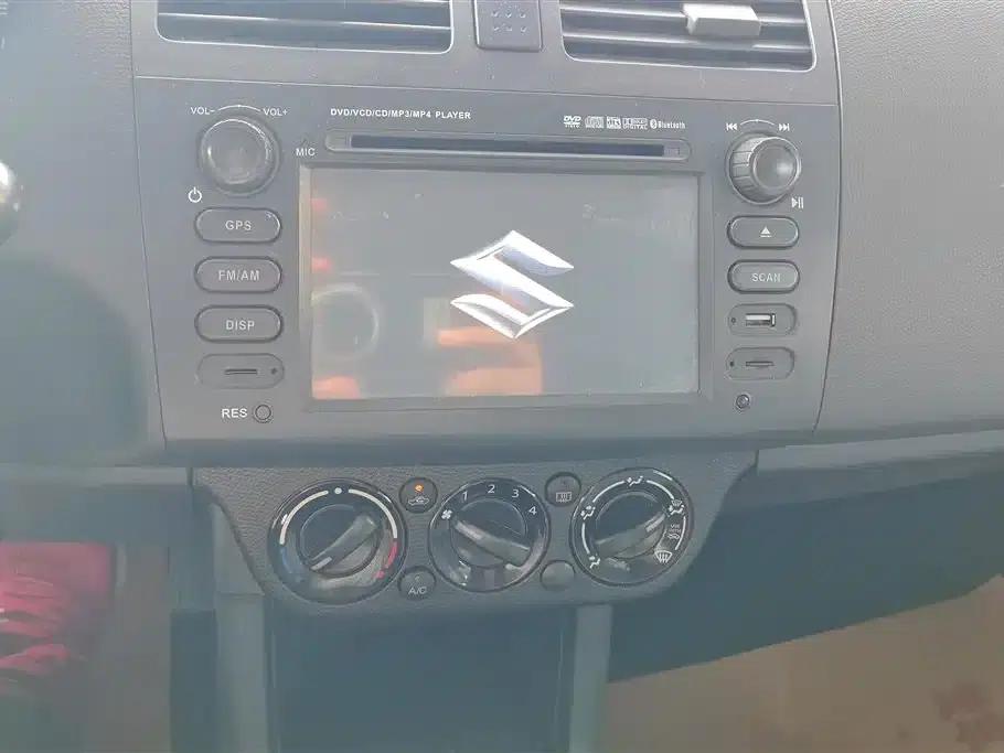 2013 Swift 1.5L Automatic Standard Edition — миниатюра 13