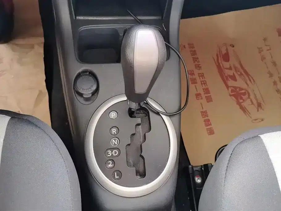 2013 Swift 1.5L Automatic Standard Edition — миниатюра 16