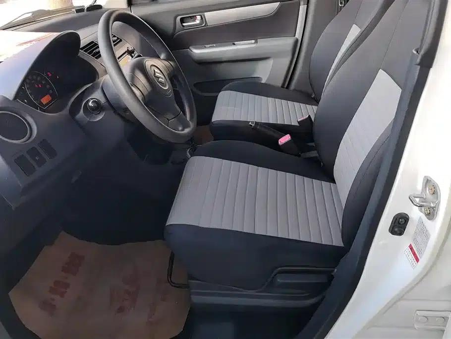 2013 Swift 1.5L Automatic Standard Edition — миниатюра 9
