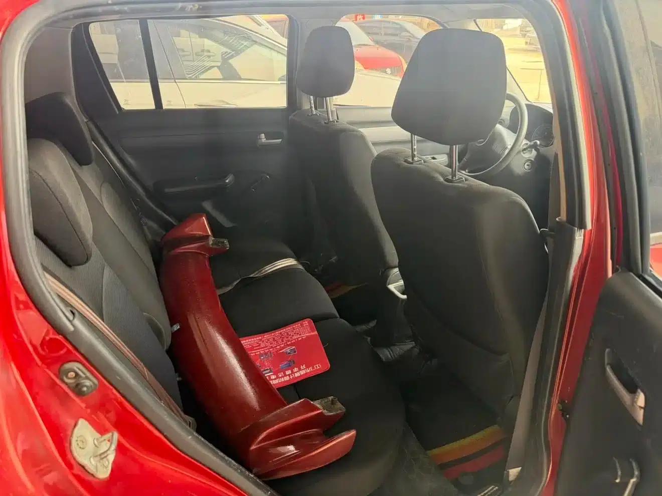 2009 Swift 1.3L Manual Value Edition — миниатюра 11