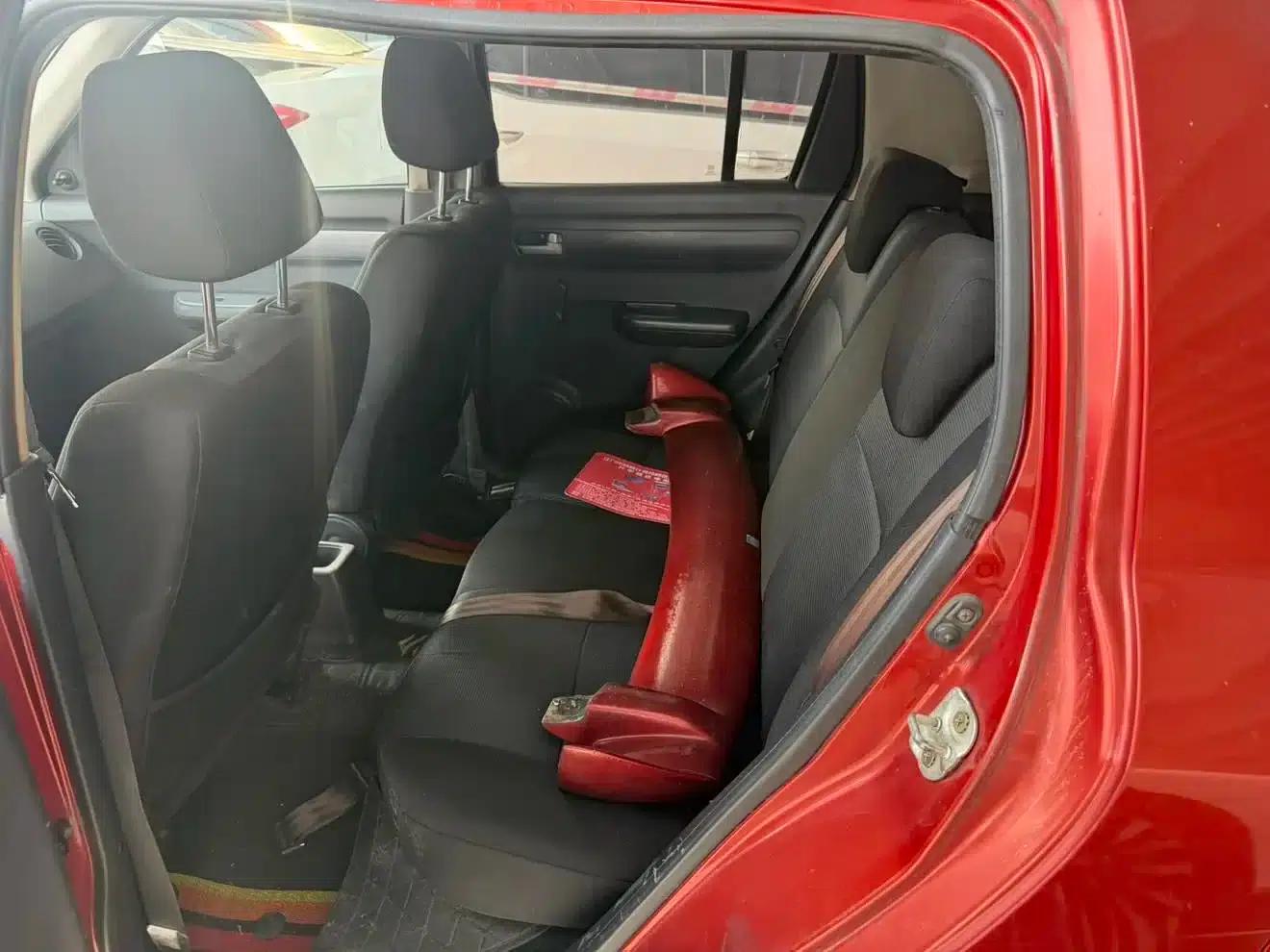 2009 Swift 1.3L Manual Value Edition — миниатюра 6