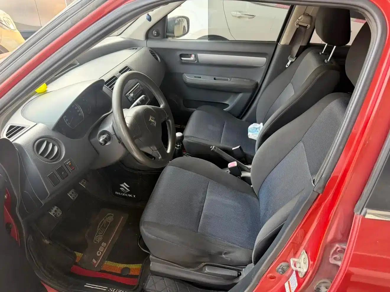 2009 Swift 1.3L Manual Value Edition — миниатюра 7
