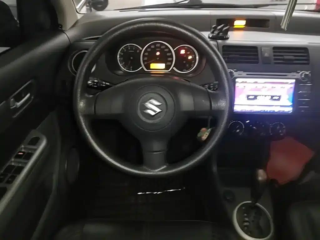 2015 Swift 1.5L Automatic Limited Edition — миниатюра 11