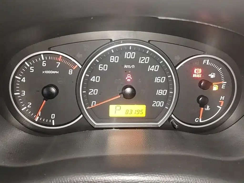 2015 Swift 1.5L Automatic Limited Edition — миниатюра 12