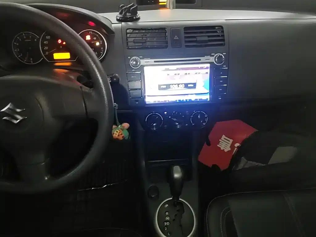 2015 Swift 1.5L Automatic Limited Edition — миниатюра 13