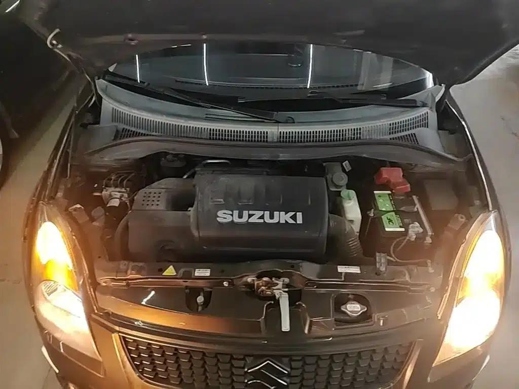 2015 Swift 1.5L Automatic Limited Edition — миниатюра 20