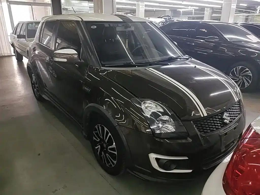 2015 Swift 1.5L Automatic Limited Edition — миниатюра 4