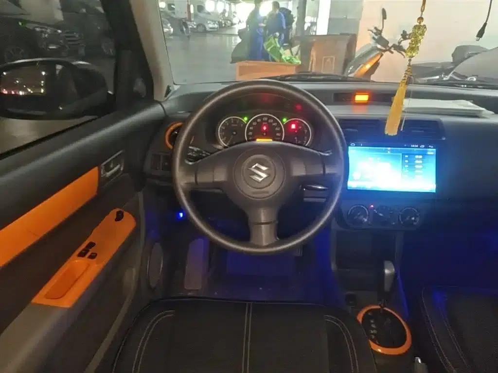 2016 Swift 1.5L Automatic Fashion Cool Play Edition — миниатюра 11
