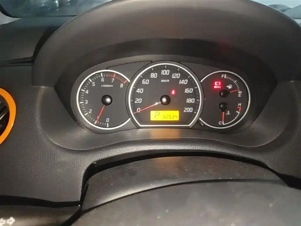 2016 Swift 1.5L Automatic Fashion Cool Play Edition — миниатюра 12