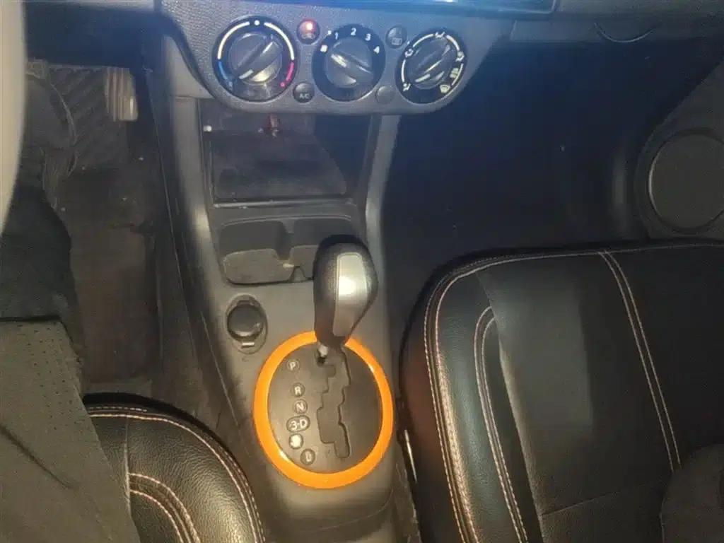 2016 Swift 1.5L Automatic Fashion Cool Play Edition — миниатюра 14