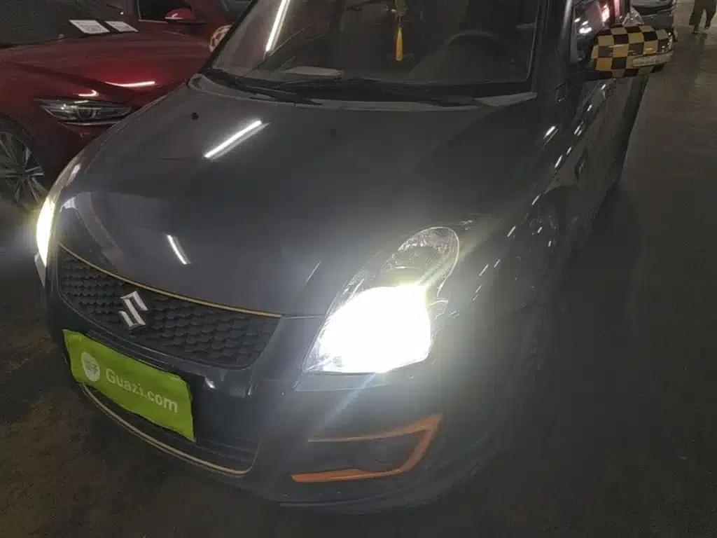 2016 Swift 1.5L Automatic Fashion Cool Play Edition — миниатюра 24