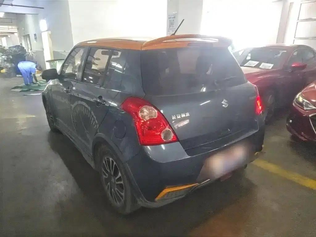 2016 Swift 1.5L Automatic Fashion Cool Play Edition — миниатюра 5