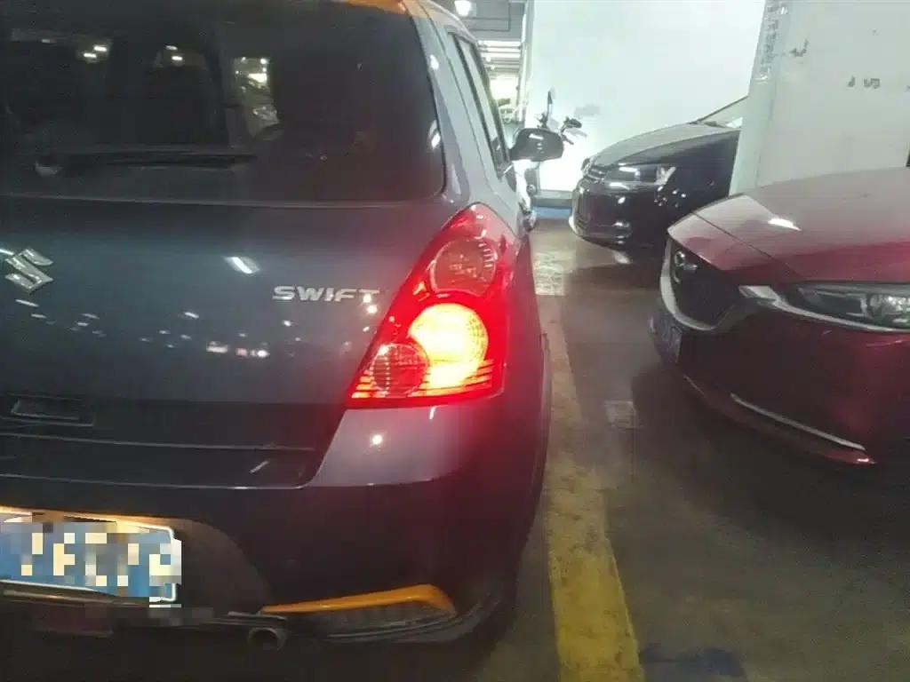 2016 Swift 1.5L Automatic Fashion Cool Play Edition — миниатюра 8