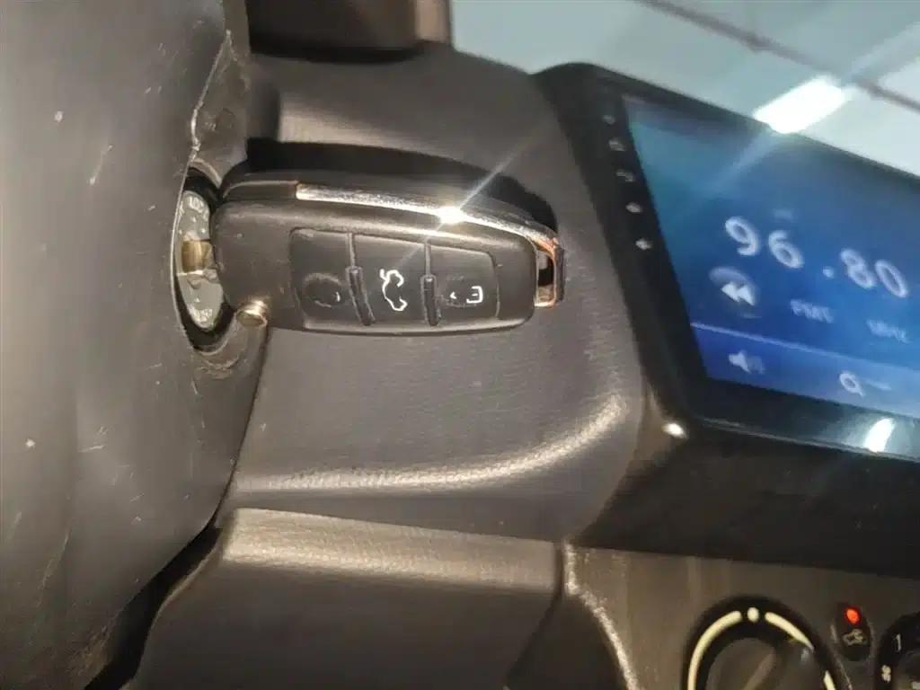 2016 Swift 1.5L Automatic Fashion Cool Play Edition — миниатюра 9