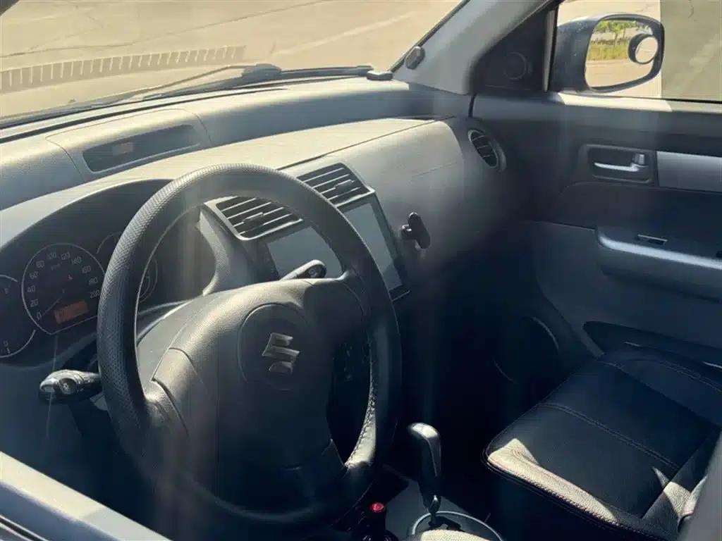 2013 Swift 1.5L Automatic 20th Anniversary Limited Edition — миниатюра 4