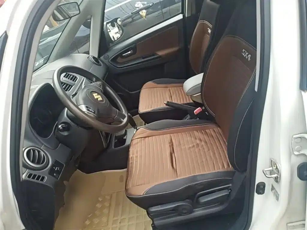 SX4 2013 1.6L Automatic Cool Edition — миниатюра 15