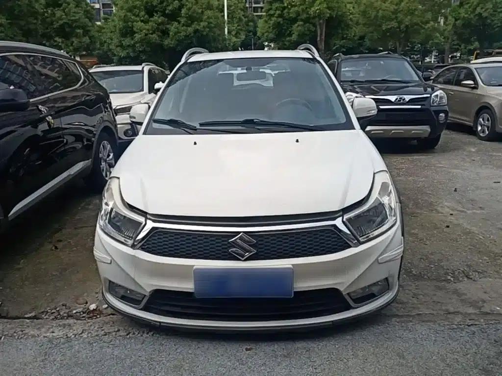 SX4 2013 1.6L Automatic Cool Edition — миниатюра 3