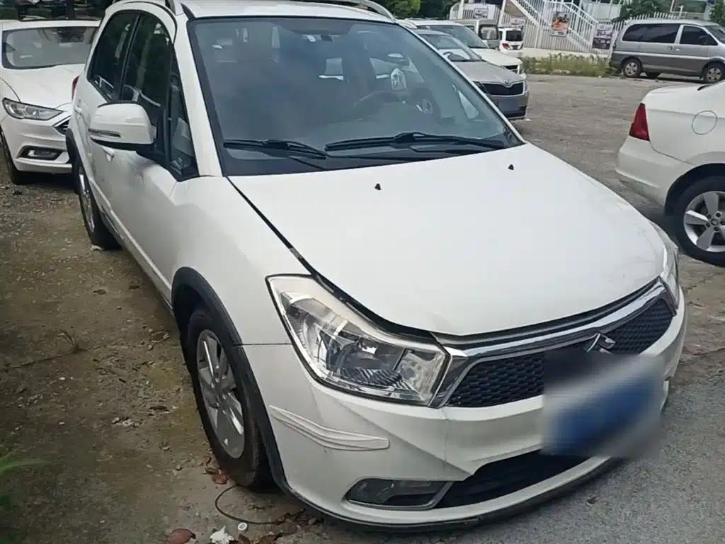 SX4 2013 1.6L Automatic Cool Edition — миниатюра 4