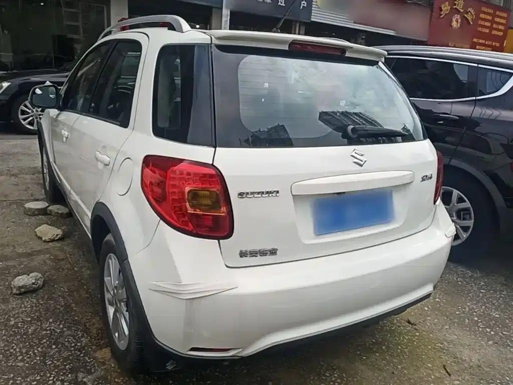 SX4 2013 1.6L Automatic Cool Edition — миниатюра 5