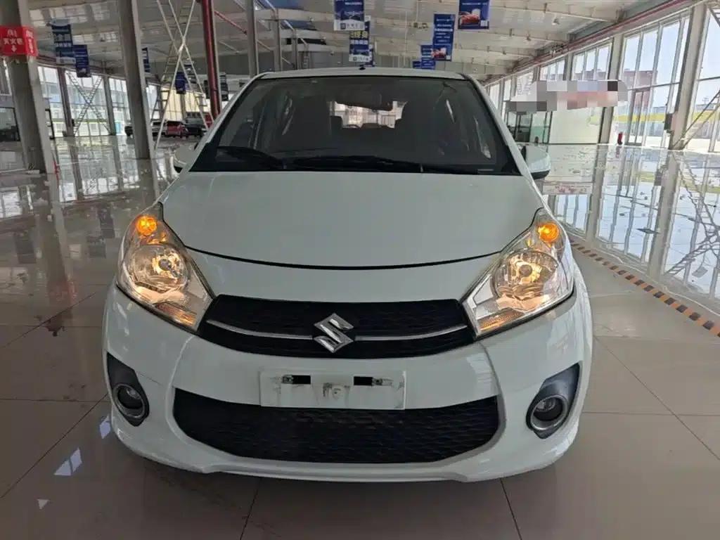 Alto 2016 1.0L Automatic Luxury Dynamic Edition — миниатюра 3