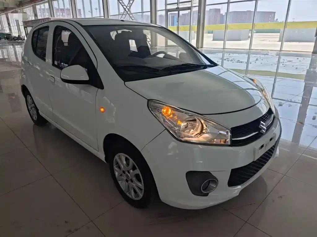Alto 2016 1.0L Automatic Luxury Dynamic Edition — миниатюра 4