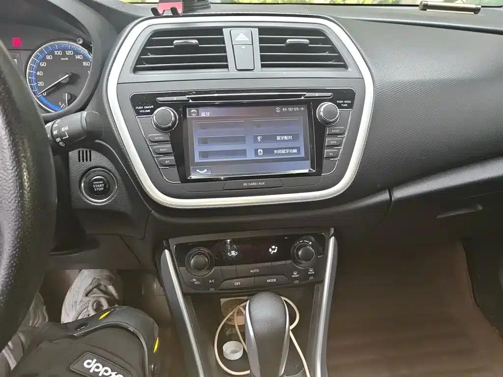Vitara 2014 1.6L CVT 2WD Elite — миниатюра 10
