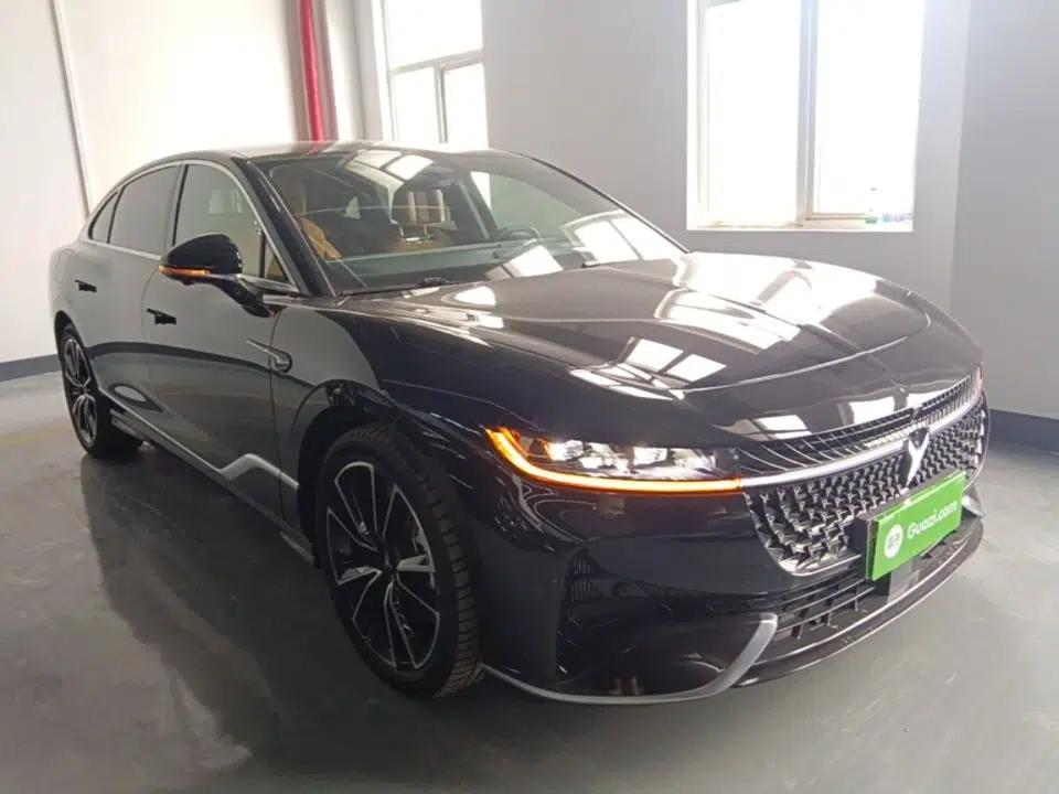VOYAH PASSION 2024 PHEV Four-Wheel Drive Ultra-Long Range Flagship Model — миниатюра 6