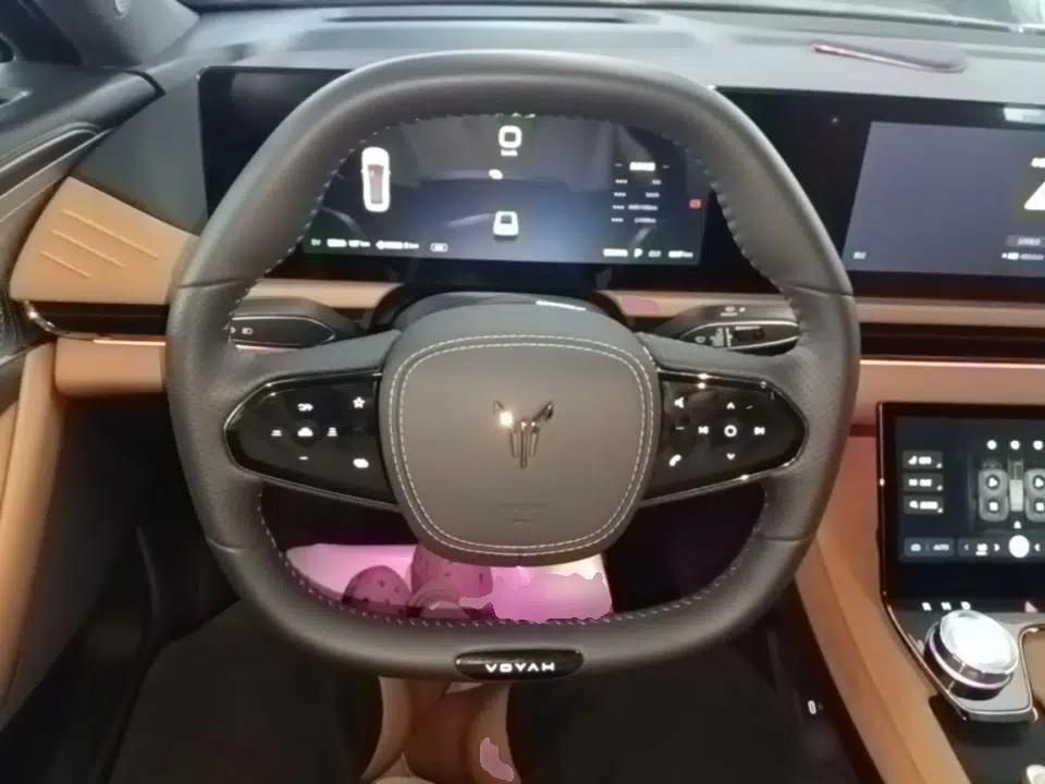 VOYAH PASSION 2024 PHEV Four-Wheel Drive Ultra-Long Range Flagship Model — миниатюра 13