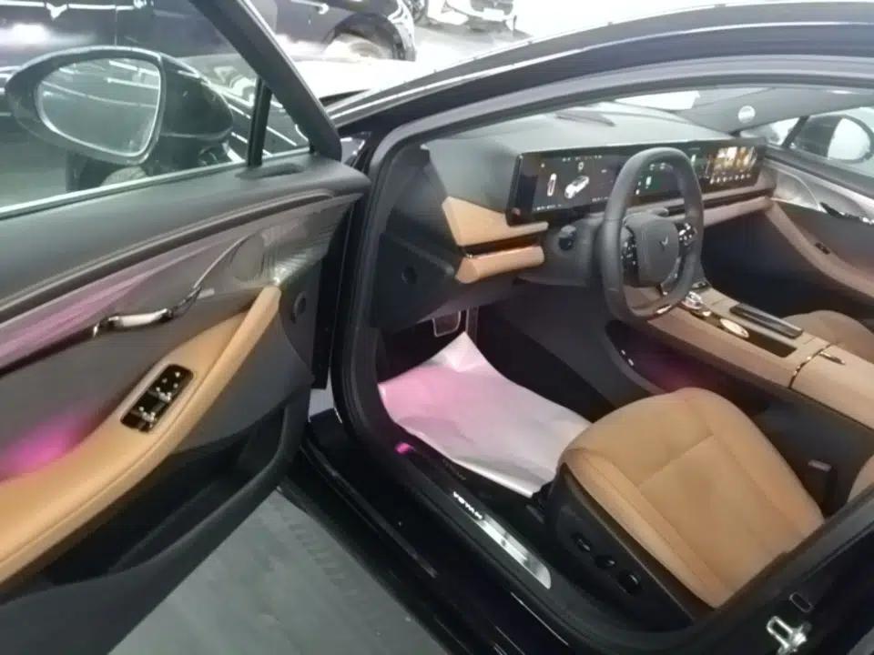 VOYAH PASSION 2024 PHEV Four-Wheel Drive Ultra-Long Range Flagship Model — миниатюра 18