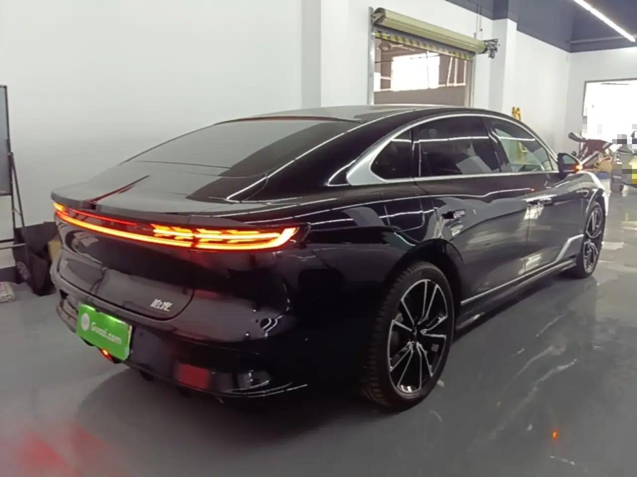 VOYAH PASSION 2024 PHEV Four-Wheel Drive Ultra-Long Range Flagship Model — миниатюра 4