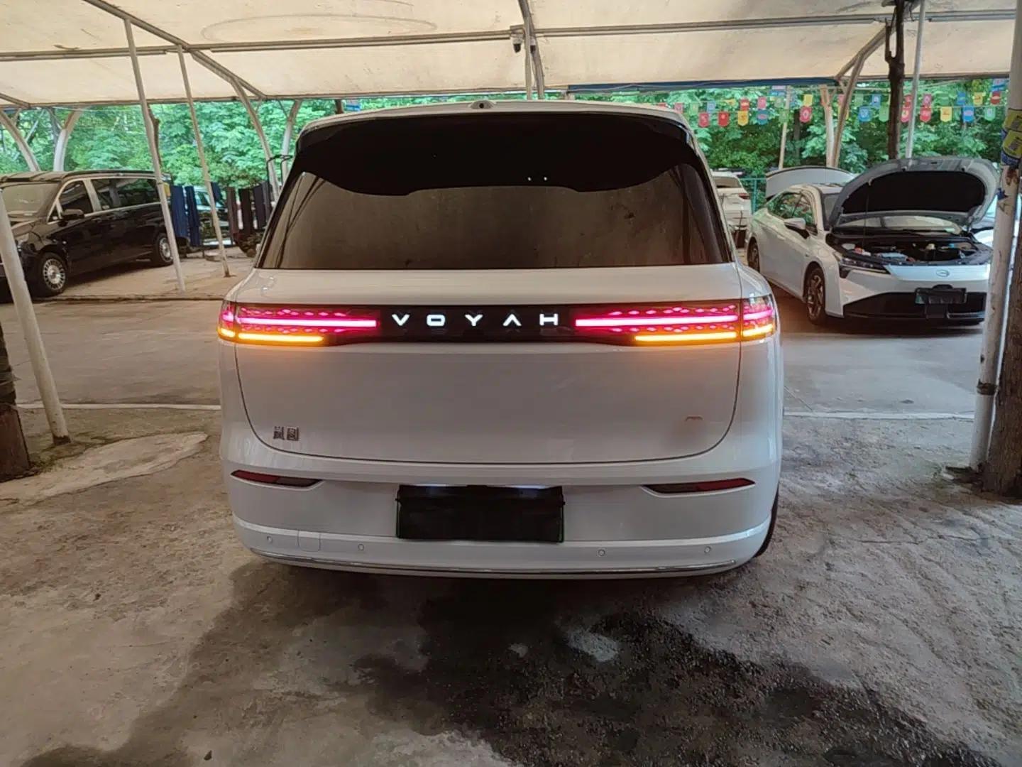 VOYAH Titan 2026 Model Max+ — миниатюра 5