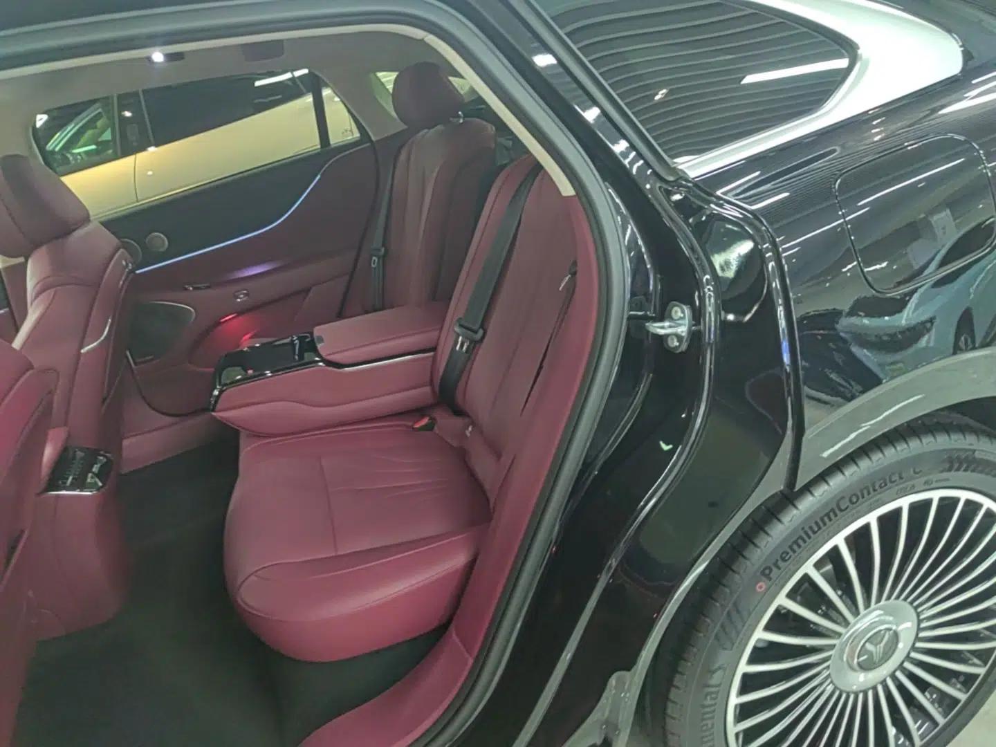 VOYAH Lantu Chiguang L 2026 Four-Wheel-Drive Ultra — миниатюра 19