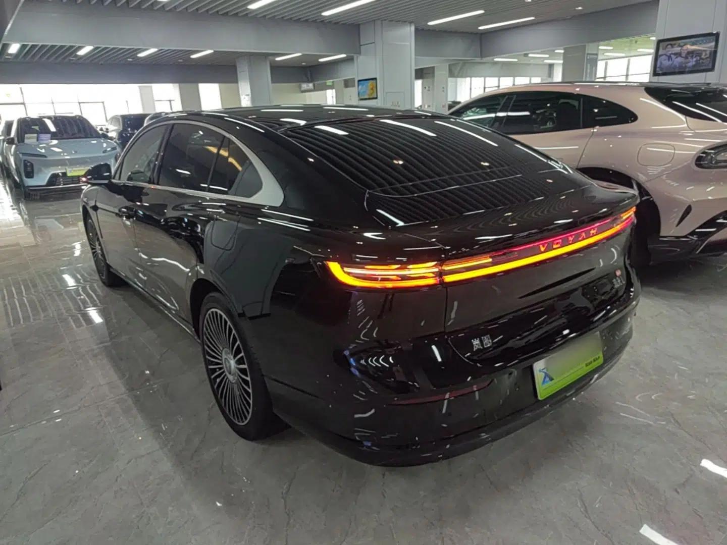 VOYAH Lantu Chiguang L 2026 Four-Wheel-Drive Ultra — миниатюра 7