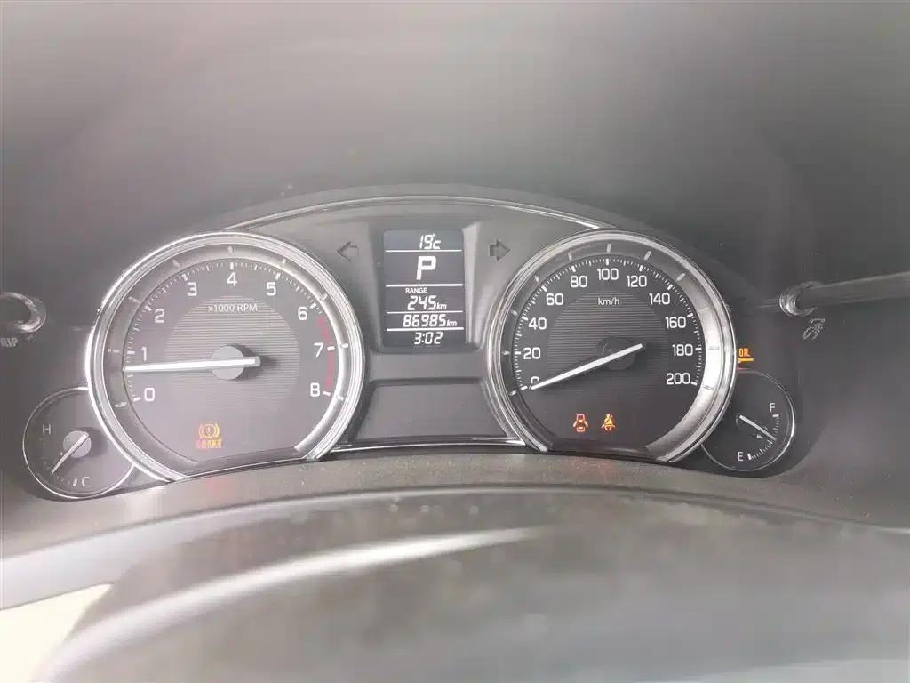 Ciaz 2015 1.6L Automatic Comfort Edition — миниатюра 8
