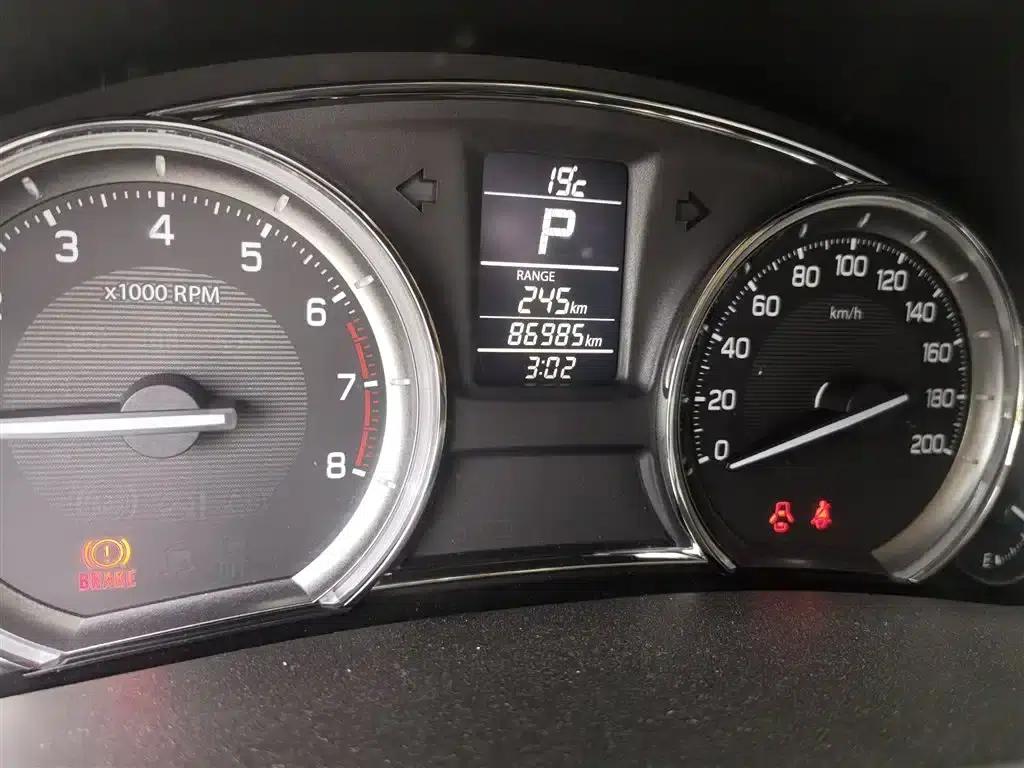 Ciaz 2015 1.6L Automatic Comfort Edition — миниатюра 9
