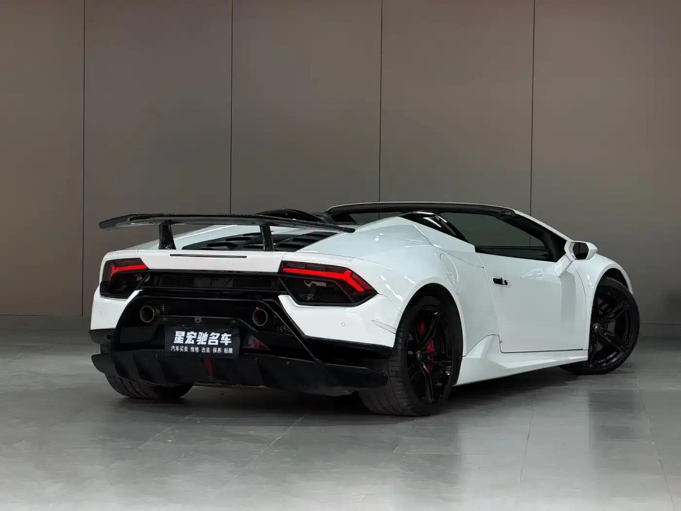 Huracán 2017 Huracán RWD Spyder — миниатюра 6