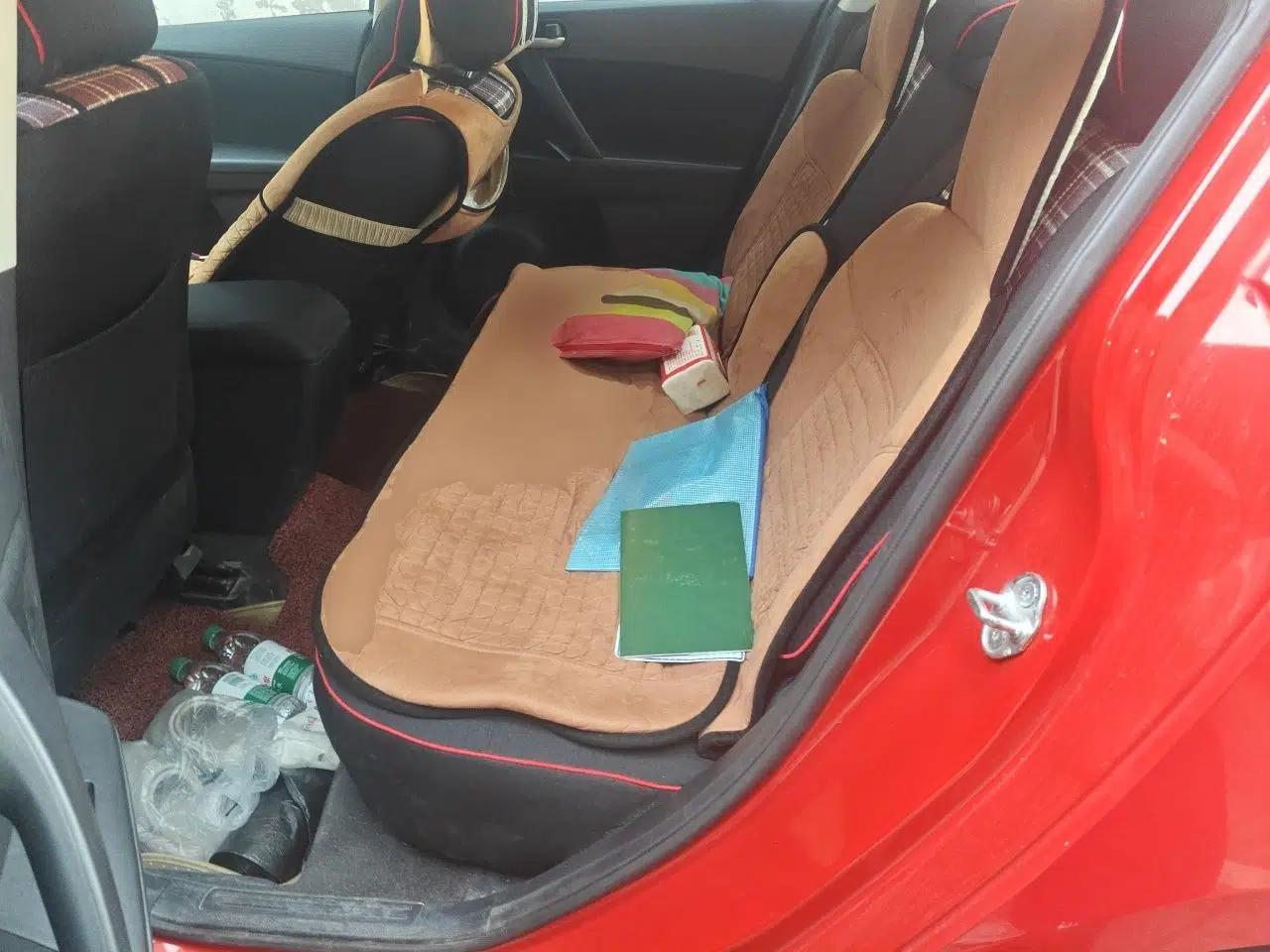 Mazda 3 2013 Sedan 1.6L Manual Elite Model — миниатюра 18