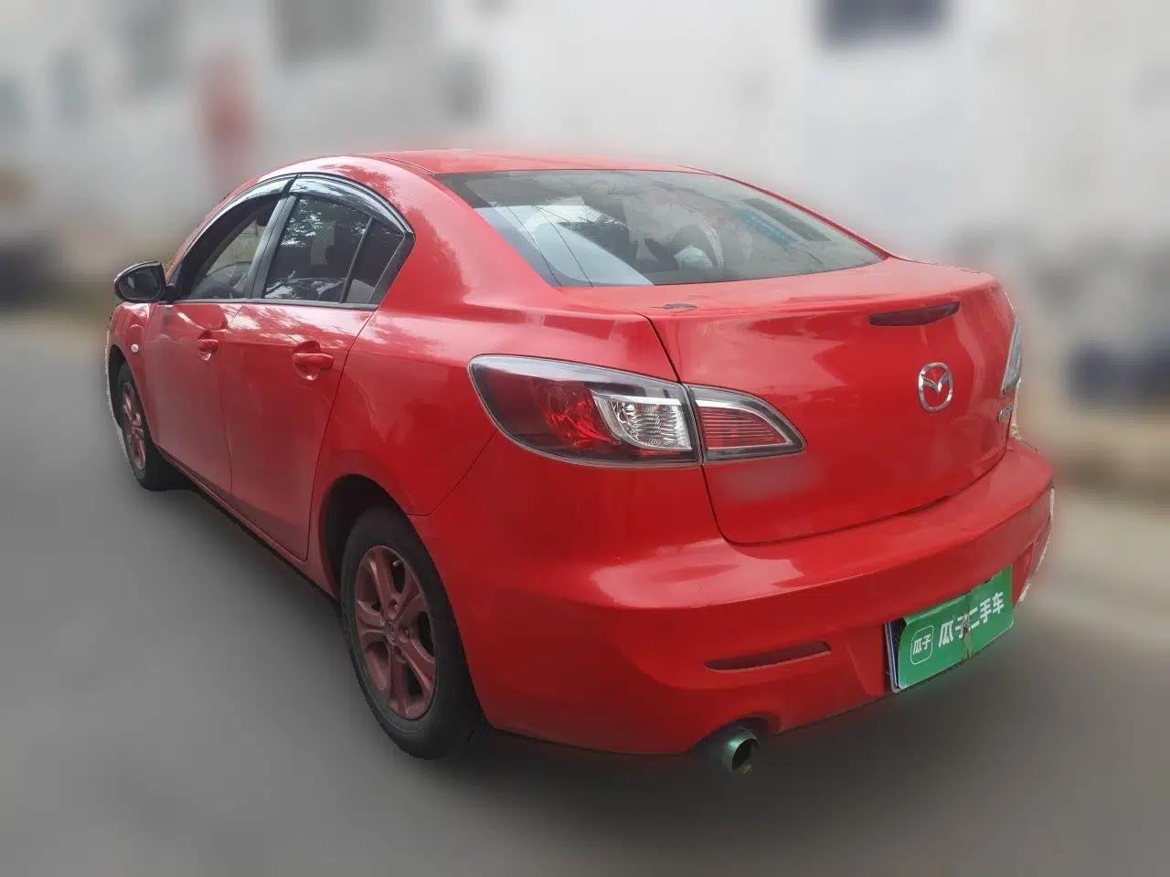 Mazda 3 2013 Sedan 1.6L Manual Elite Model — миниатюра 4