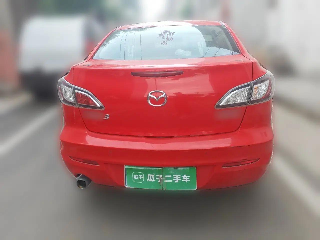 Mazda 3 2013 Sedan 1.6L Manual Elite Model — миниатюра 5