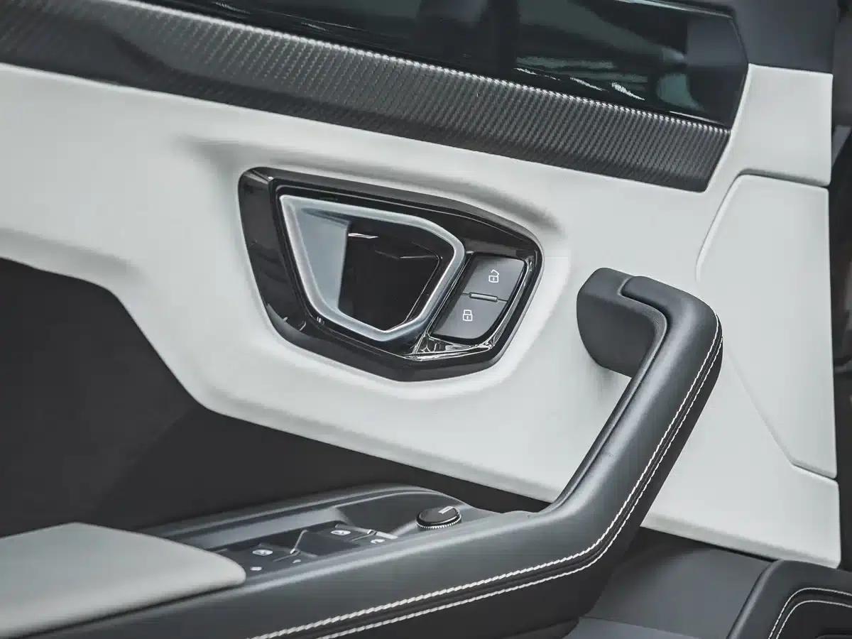 2021 Urus 4.0T V8 — миниатюра 5